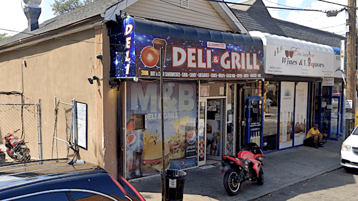 Queens deli where man was shot on Tuesday.