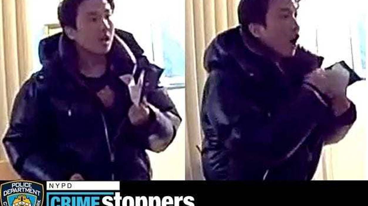 Queens woman, 92, attacked and robbed at knifepoint inside home