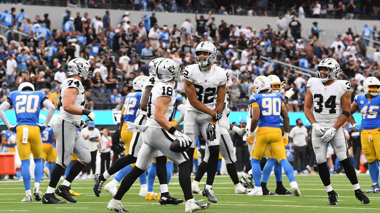 RAIDERS-CHARGERS