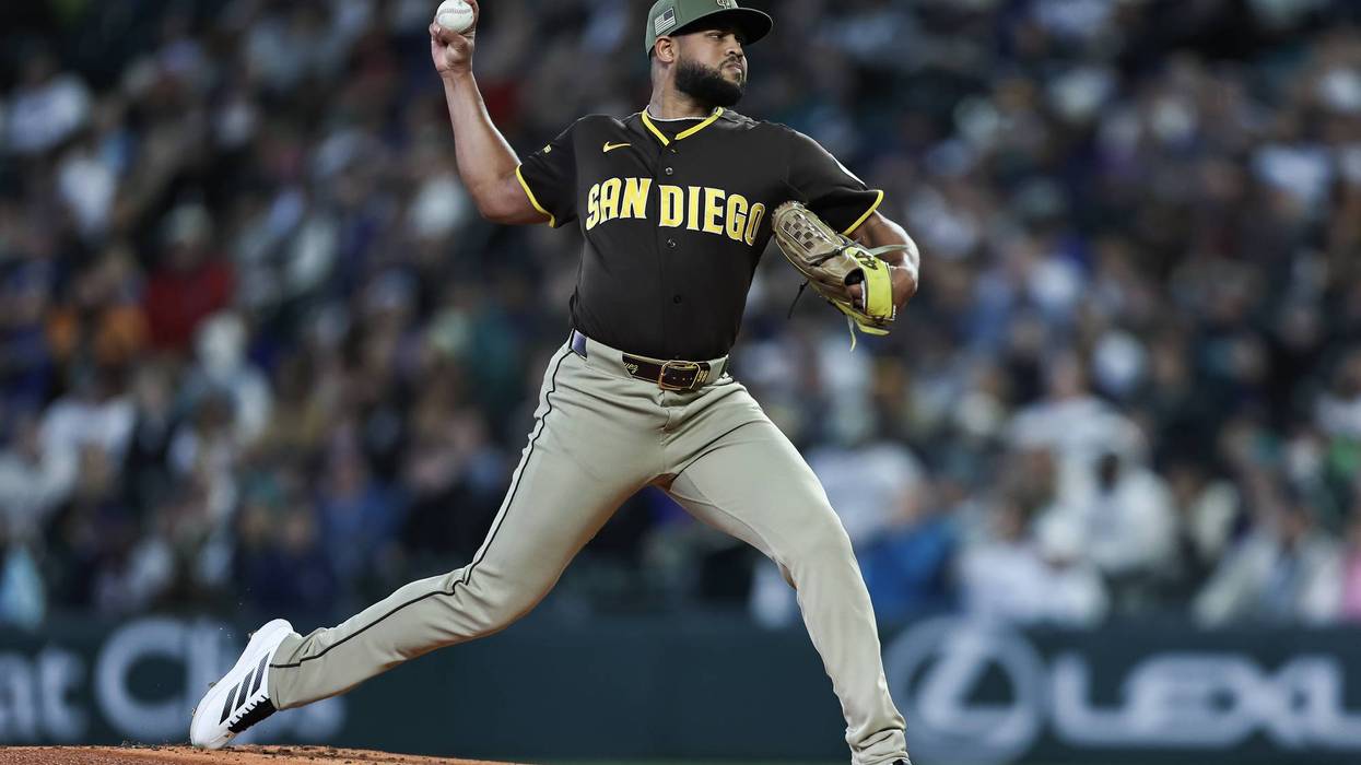 Vasquez twirls a gem in Seattle to beat Mariners 2-0