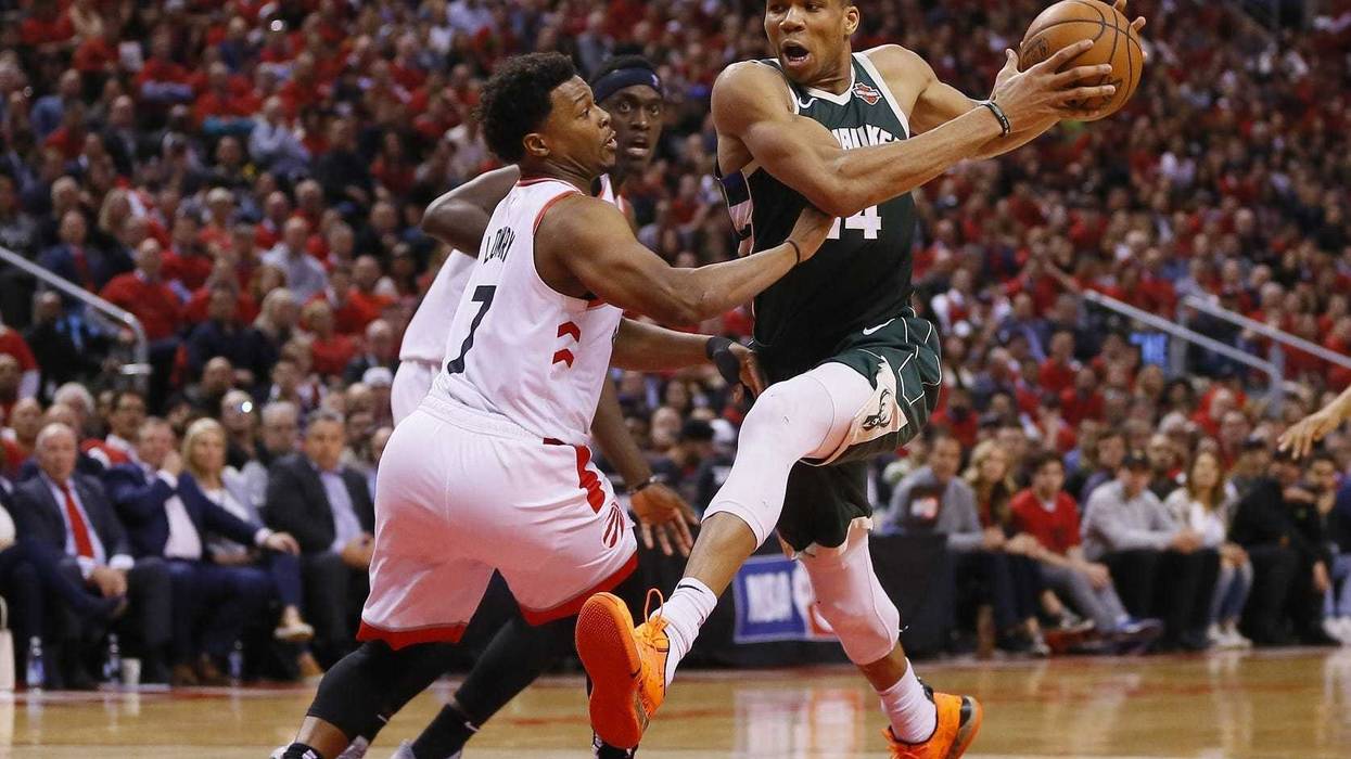 Raps Bucks 2-2