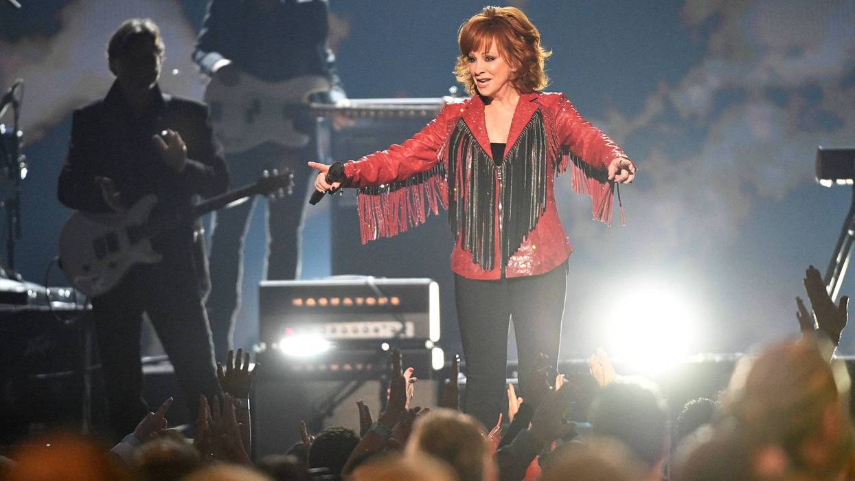 Reba McEntire will wrap up new tour in Wichita