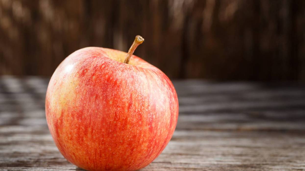 Red apple fruit on the table
