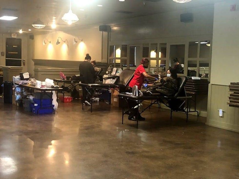 Red Cross donation drive at Billy Bob