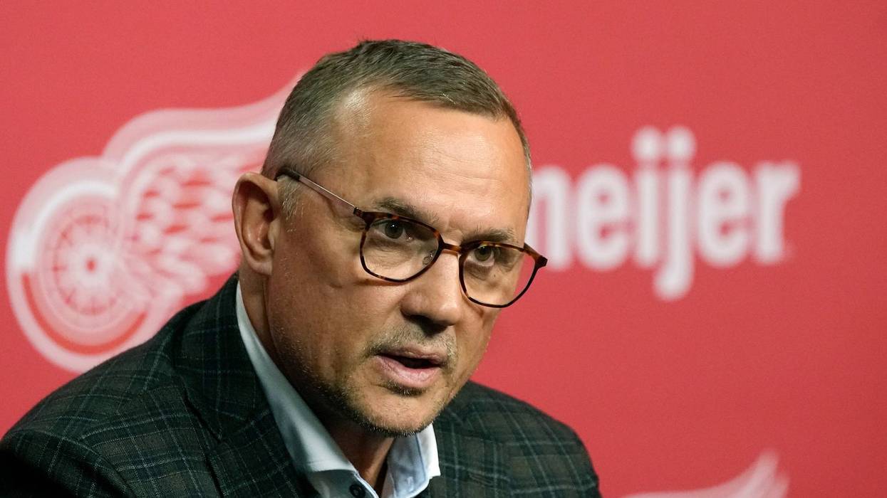 Red Wings Yzerman 2