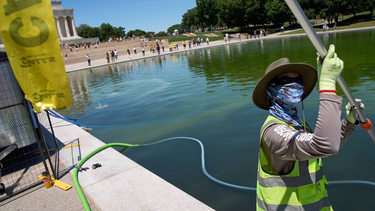 Reflecting Pool Cleaning 414