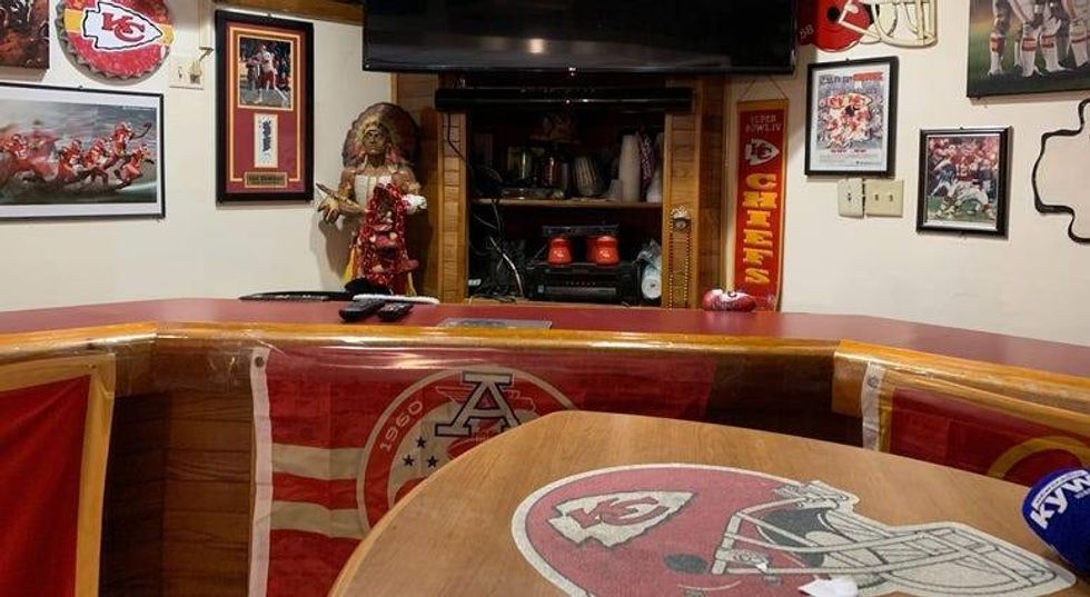 Regulars at Big Charlie's in South Philly will cheer the Chiefs on Super Bowl Sunday 7