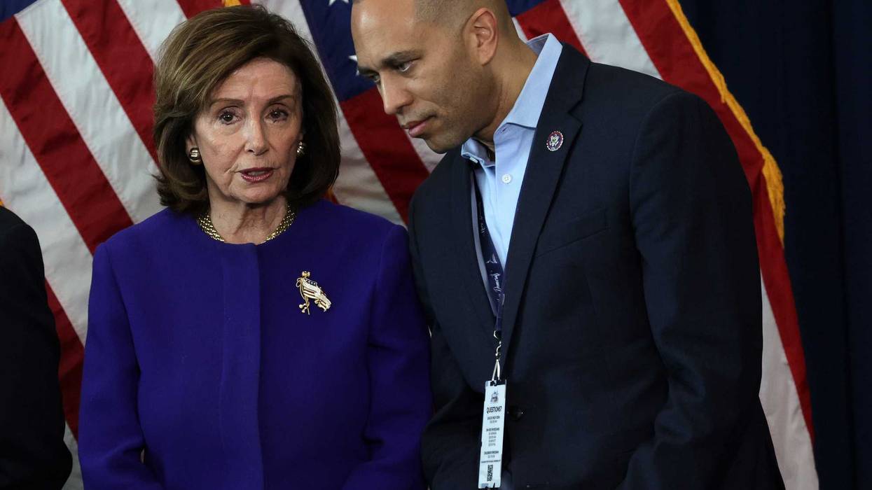 Rep. Nancy Pelosi and Rep. Hakeem Jeffries in March 2022