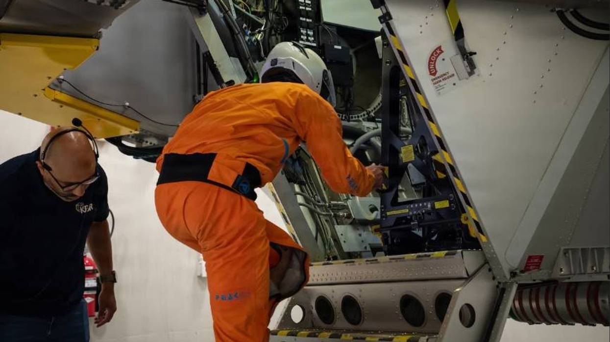 Navy seeks volunteers for NASA moon gravity study