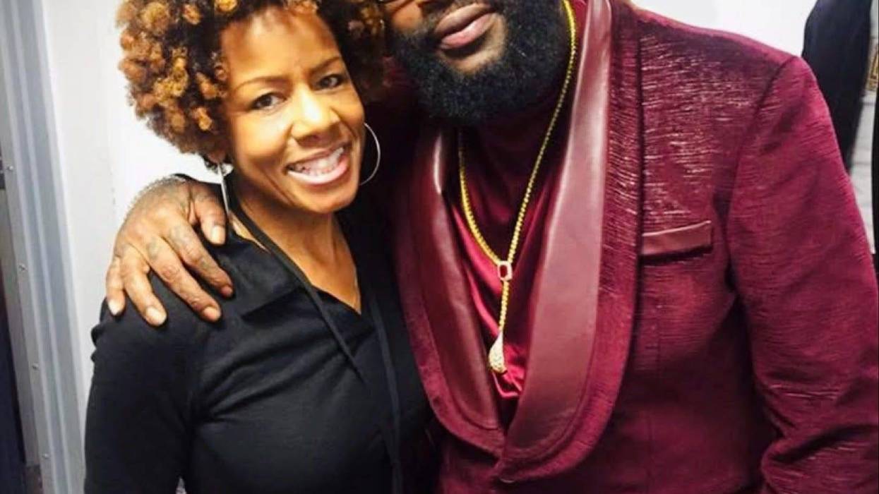 Rick Ross feat. Chris Brown Sorry 1st #LateNightLove with Linda Reynolds