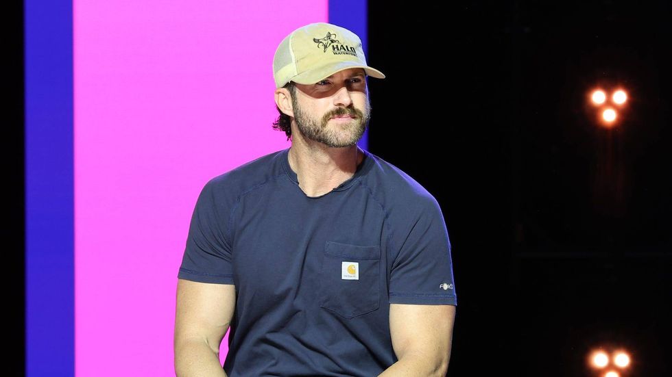 Riley Green is featuring Luke Combs, Jelly Roll, and a special Tim McGraw cover on his new album