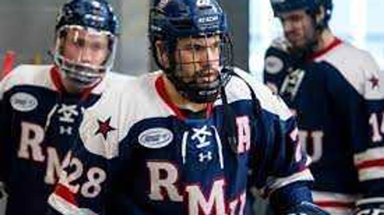 RMU hockey picture
