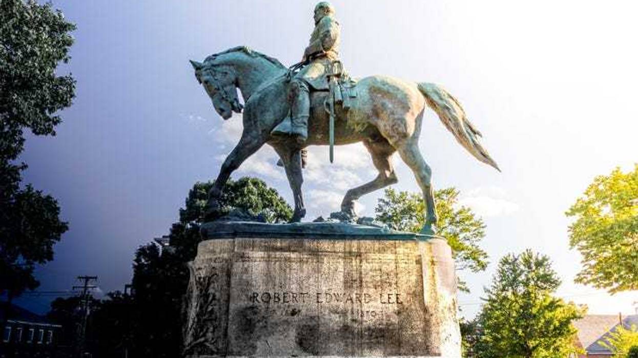 Robert E Lee statue