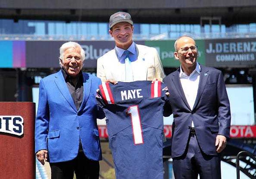 Robert Kraft, Drake Maye and Jonathan Kraft