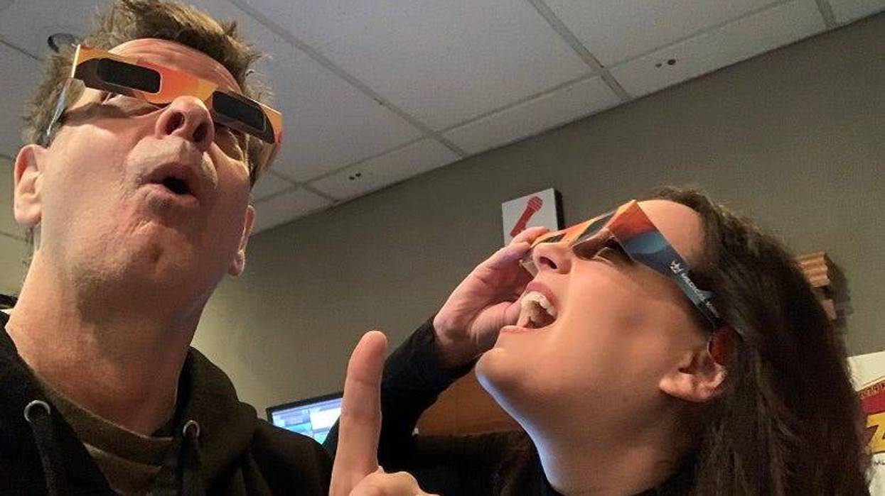 Rocky & Lissa looking at eclipse