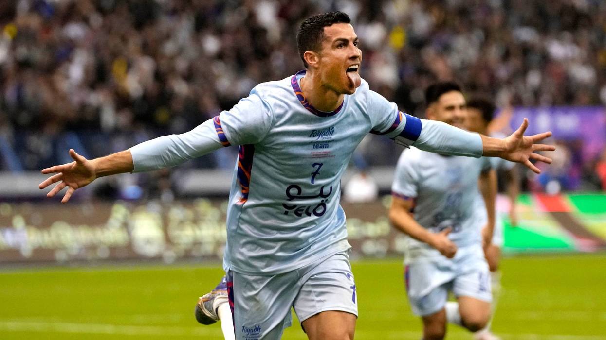 Ronaldo 1 Saudi Goals Soccer 4