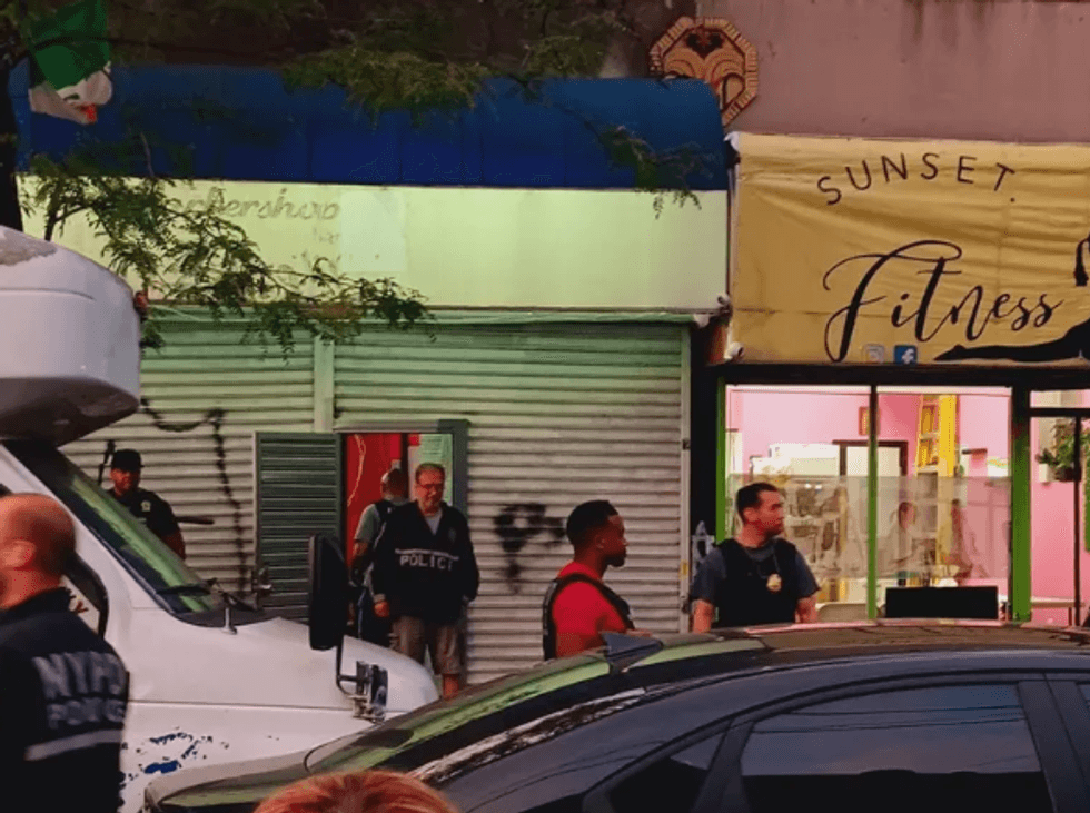 Roosevelt Ave