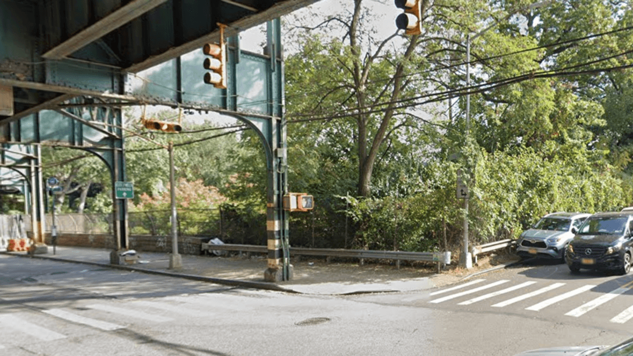 Roosevelt Avenue and 114th Street in Queens where fatal crash occurred