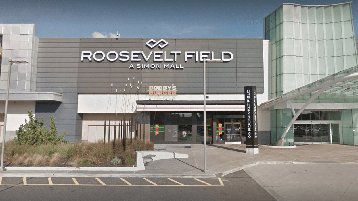 Roosevelt Field Mall