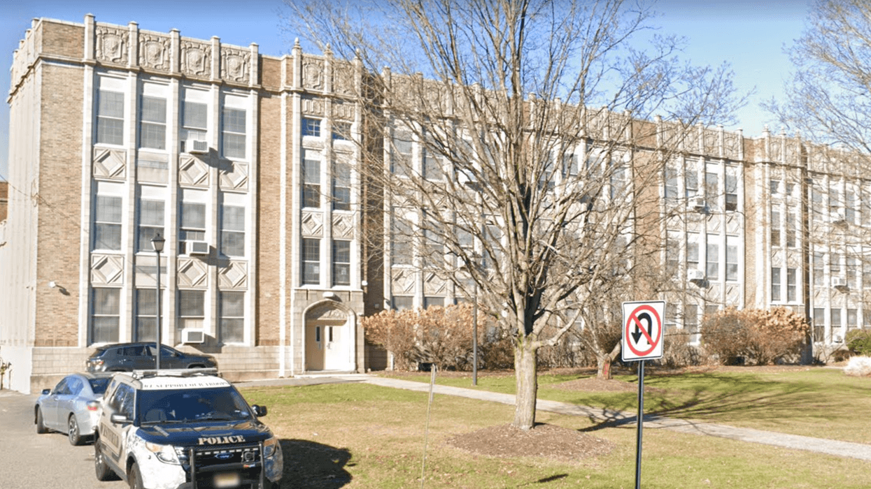 Roosevelt Middle School in Westfield, New Jersey where teacher overdosed in front of his students.
