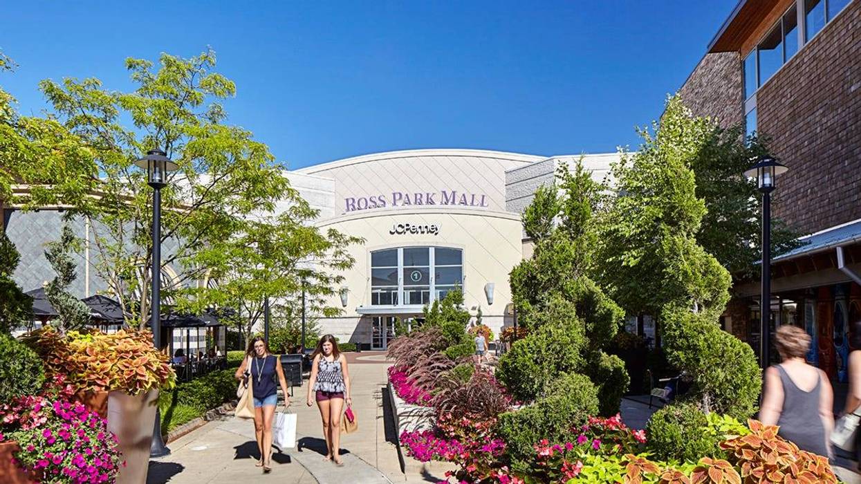 Ross Park Mall entrance