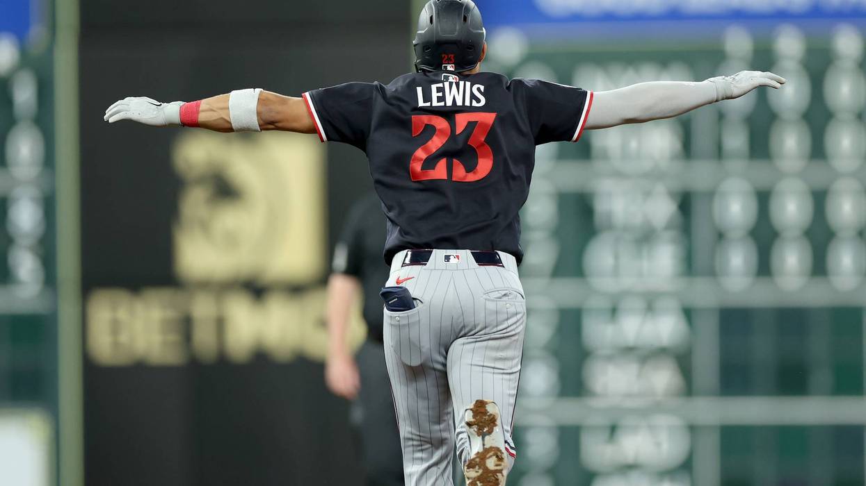 Twins hit 3 homers to back Matthews, then hold off Astros rally for 5-4 victory