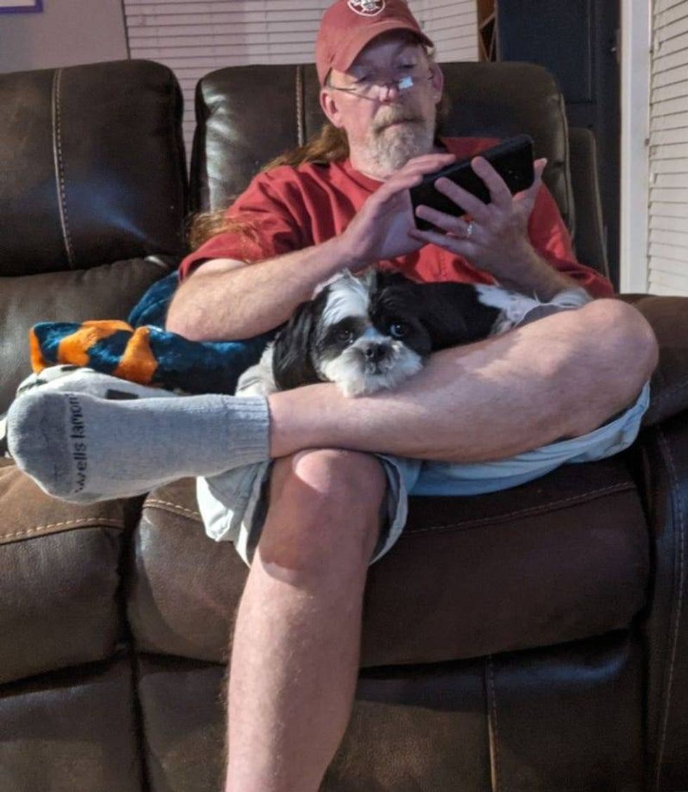 Rudy Roo chilling with honey Ted 062021