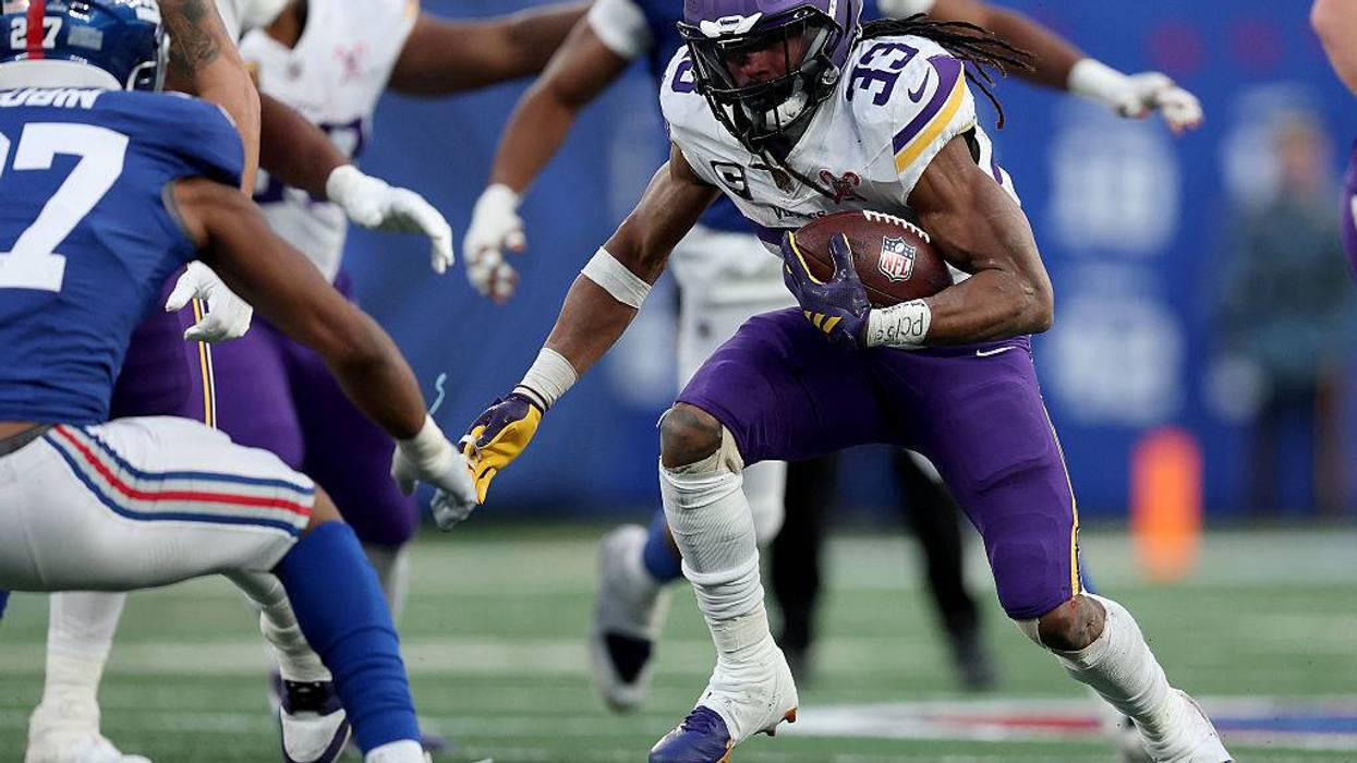 Vikings restructure contract of running back Aaron Jones in order to keep him in Minnesota