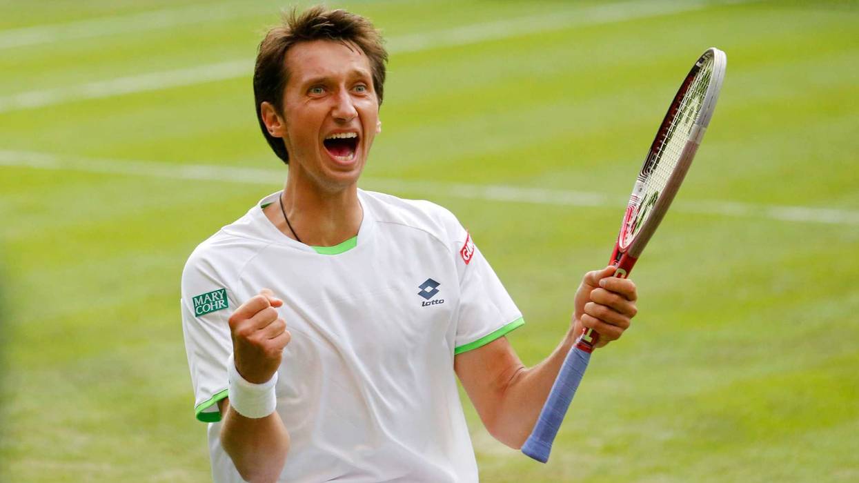 Russia Ukraine Ex-Player Helps Tennis