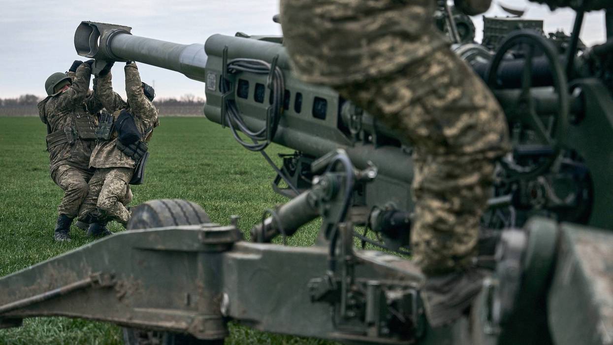 Russia Ukraine War-Weapons Help Line