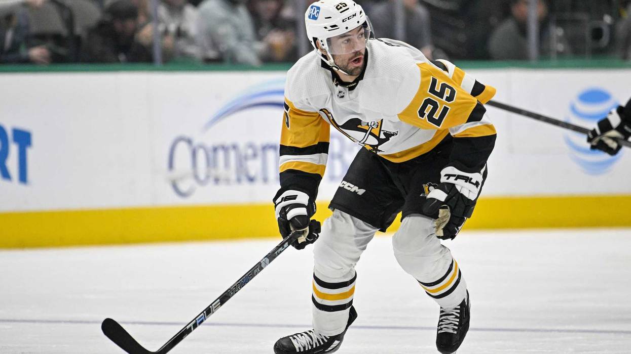 Ryan Poehling with Pens