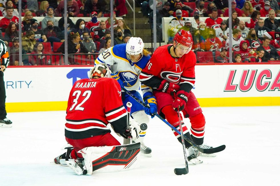 Sabres-Hurricanes