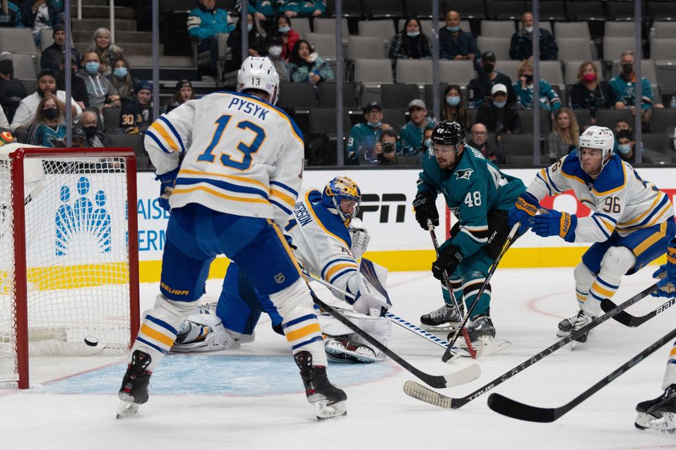 Sabres-Sharks