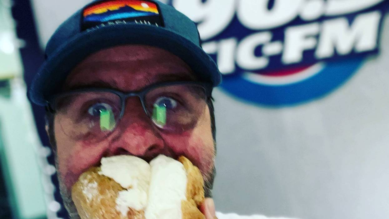 Salt gets his cream puff on