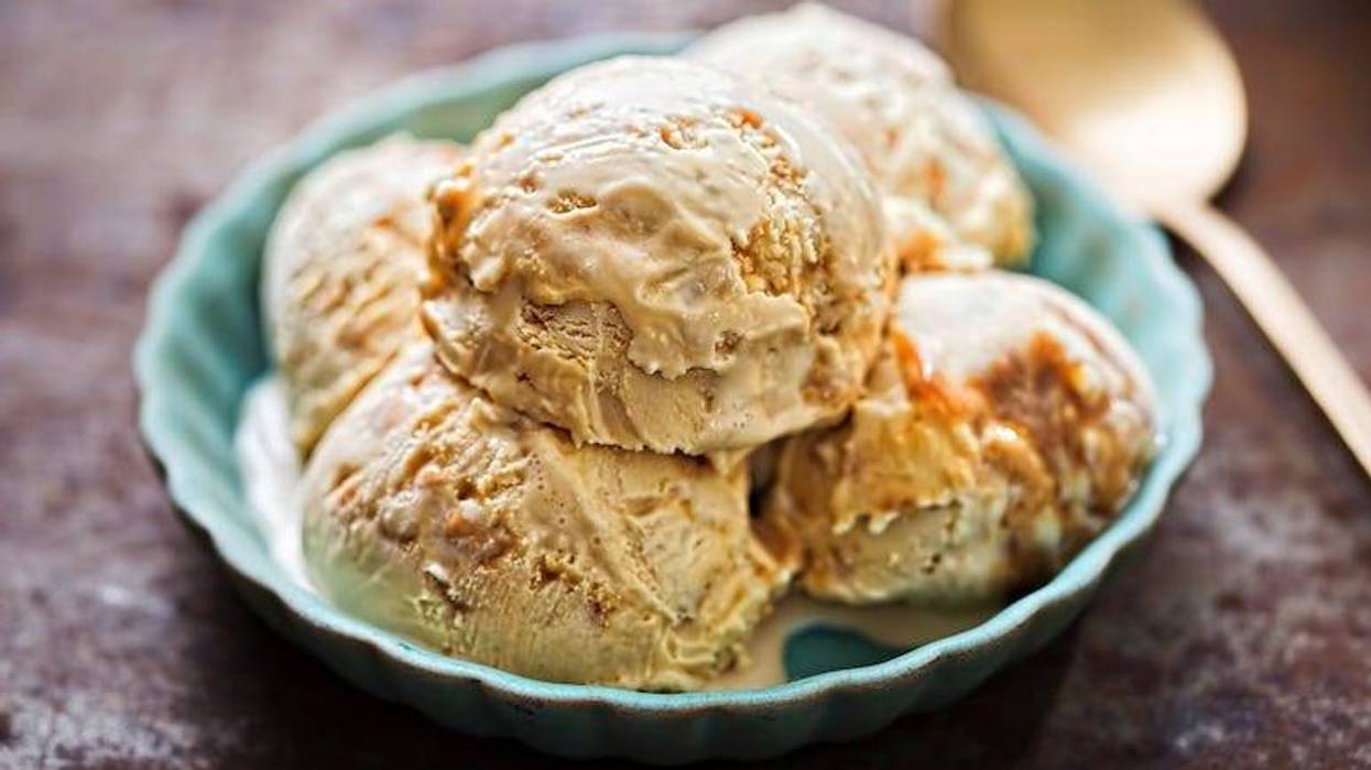 Salted Caramel, Ice Cream, Bowl, Spoon