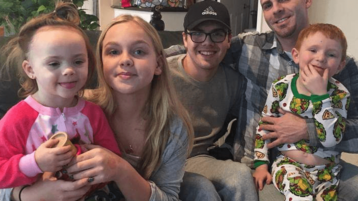Salvatore Cipolloni and family