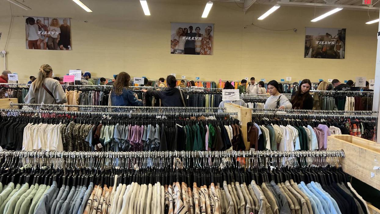 Sample sale