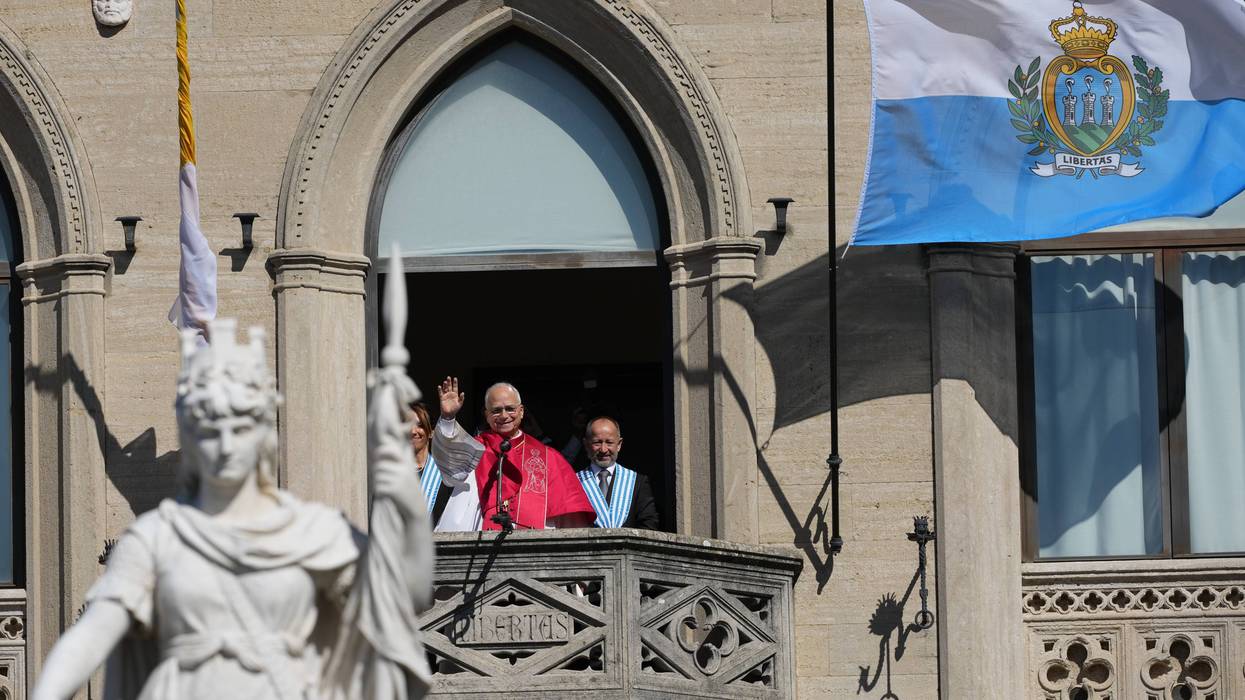 San Marino Pope 98