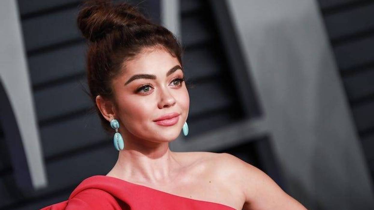 Sarah Hyland, Red Carpet, Vanity Fair Oscar Party, 2019