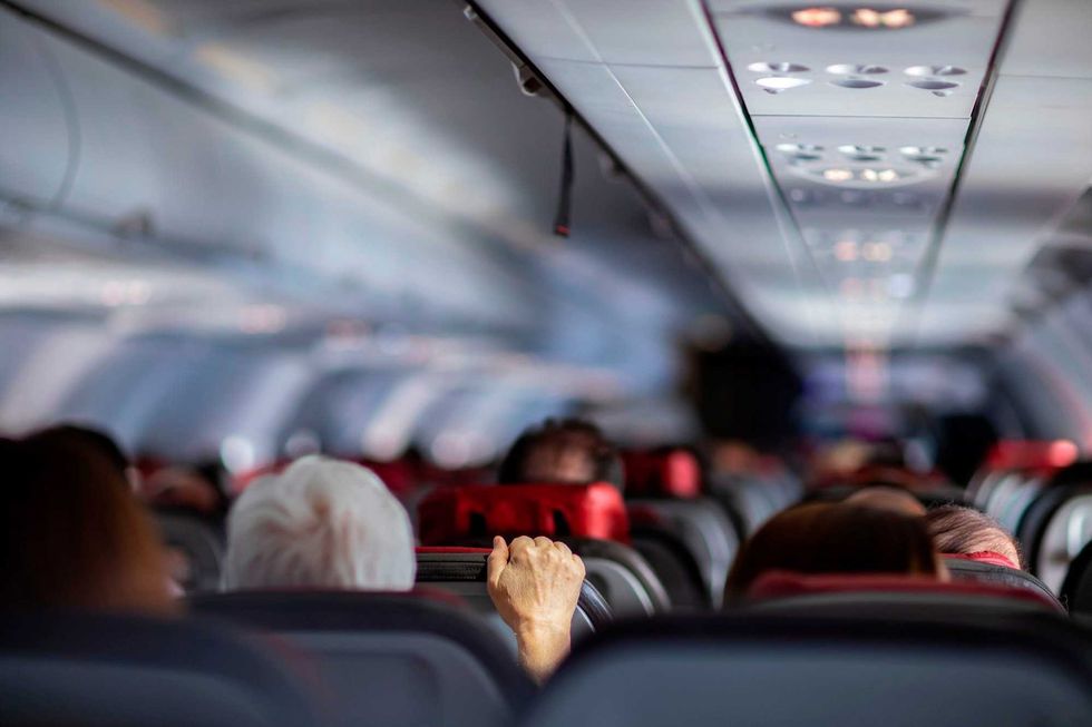 save money on flights with easy tips