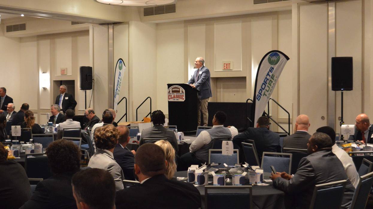 Score Atlanta's IJ Rosenberg welcomes luncheon attendees