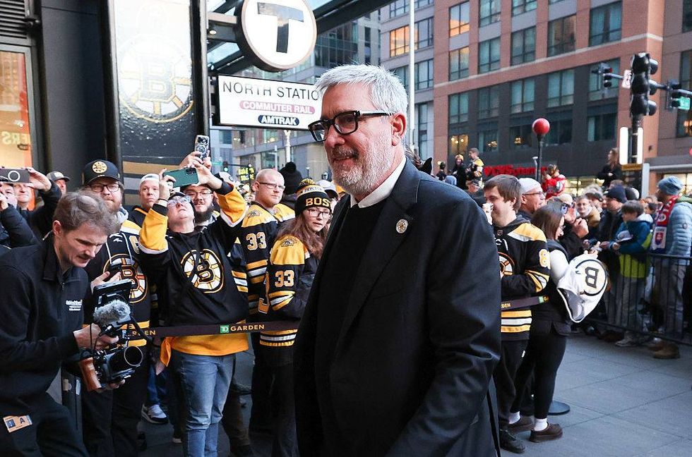 Cam Neely leaves door open for Bruins to go another season without a captain