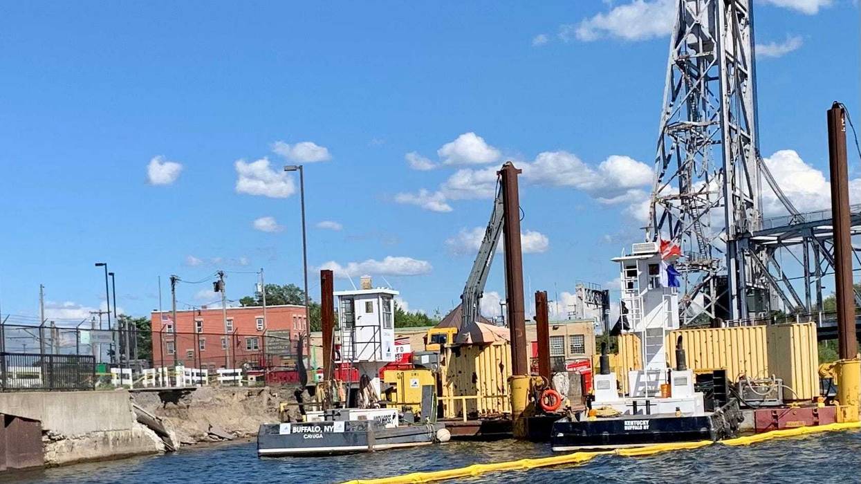 Seawall collapse in Buffalo River at the DL&W Terminal