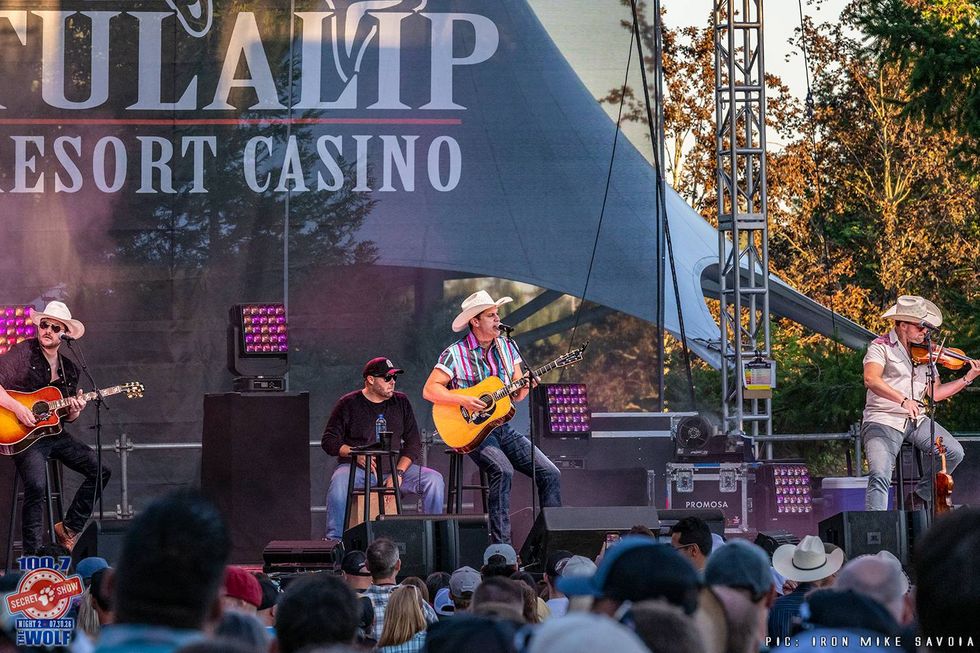 Secret Show Night #2 Jon Pardi