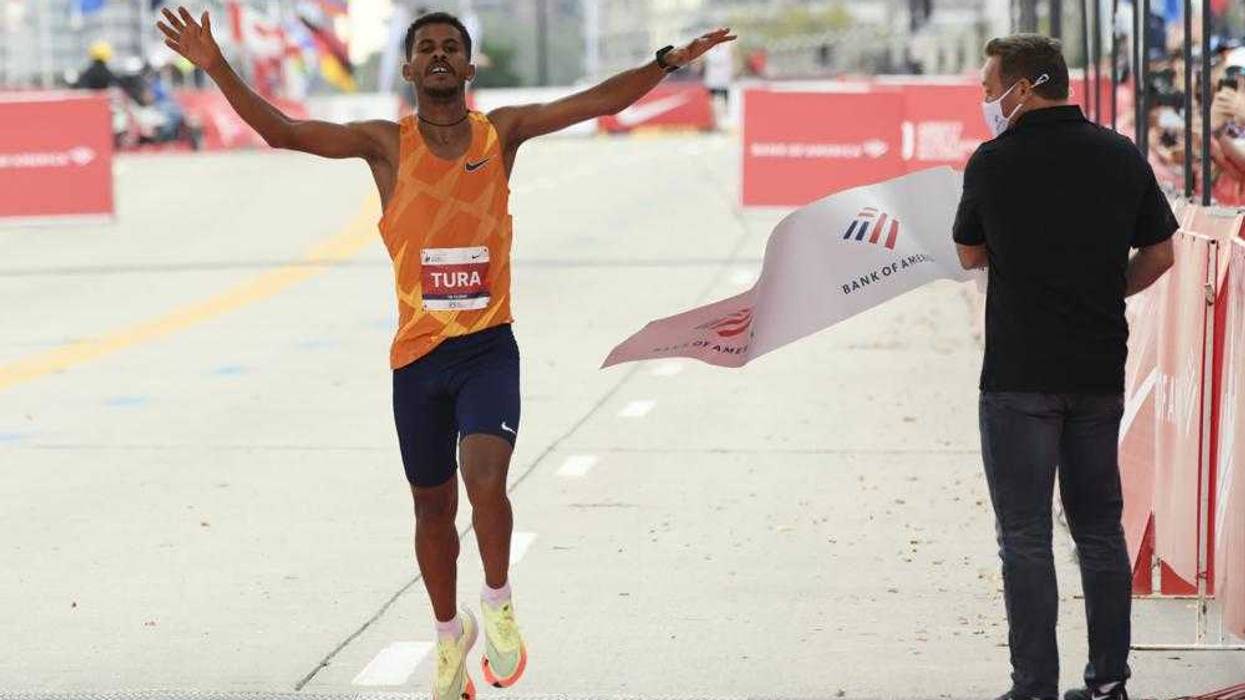 Seifu Tura Abdiwak wins 2021 Chicago Marathon