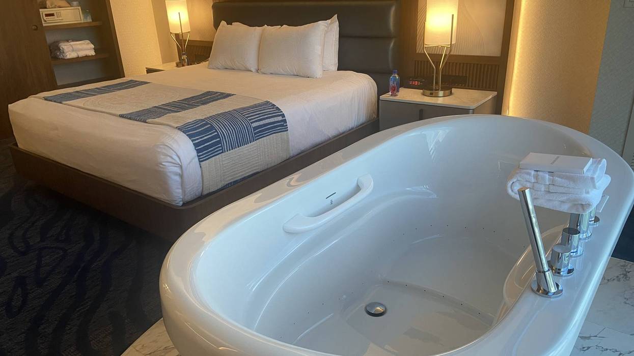 Seneca Niagara Resort & Casino suite