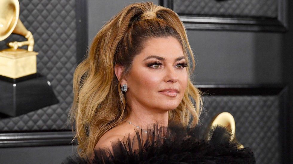 Shania Twain suffered 'blackouts' and 'dizzy' spells before learning Lyme disease diagnosis