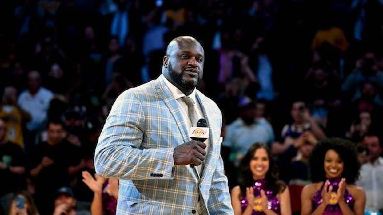 Shaquille O'Neal speaks during a NBA game between the Los Angeles Lakers and the Minnesota Timberwolves