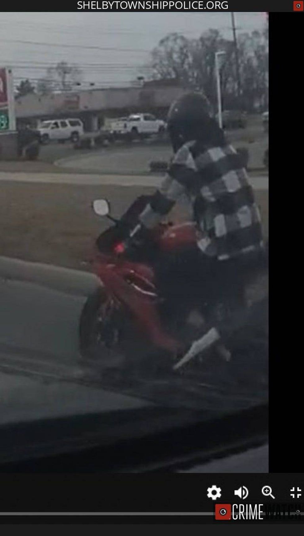 Shelby Township Police looking for motorcyclist