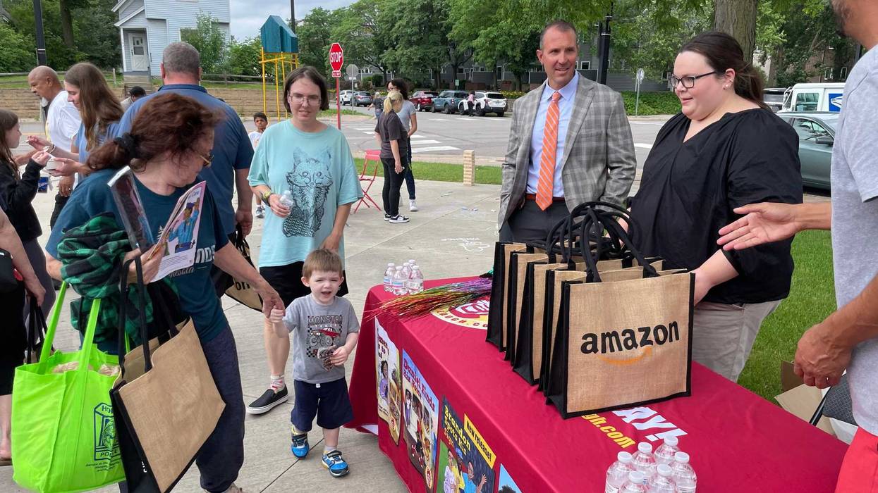 Sheletta and Amazon have partnered to give out door locks, a way to help keep autistic children safe.
